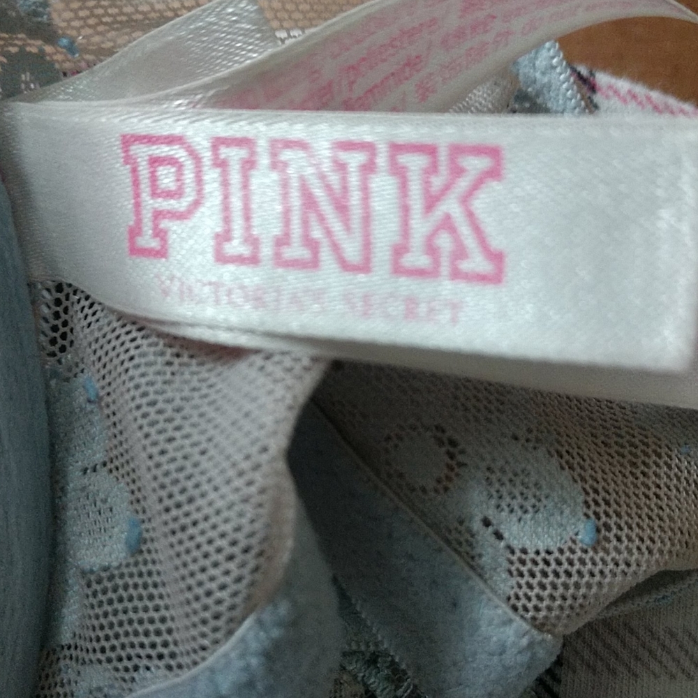 Victoria Secret bras - Picture 5 of 6